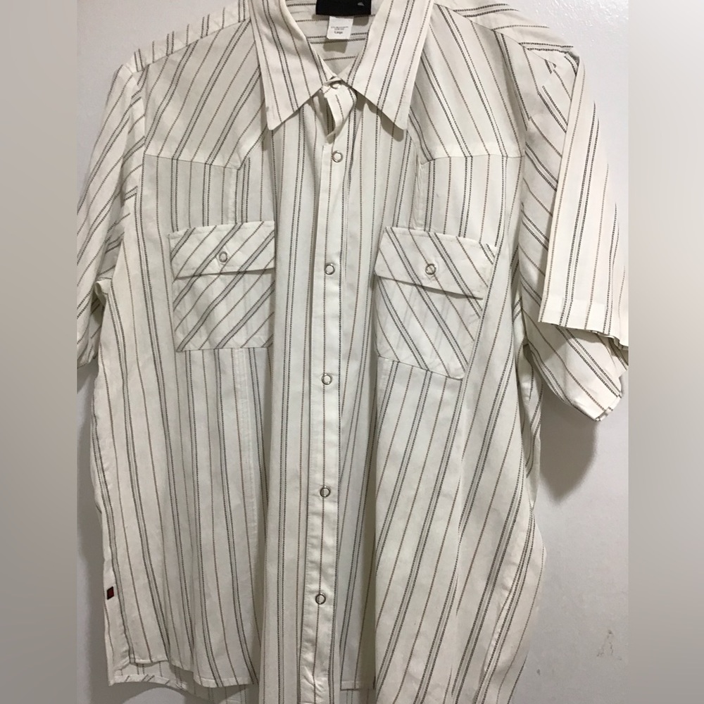 NWOT Greed Short Sleeve Casual Snap Down Shirt in Large